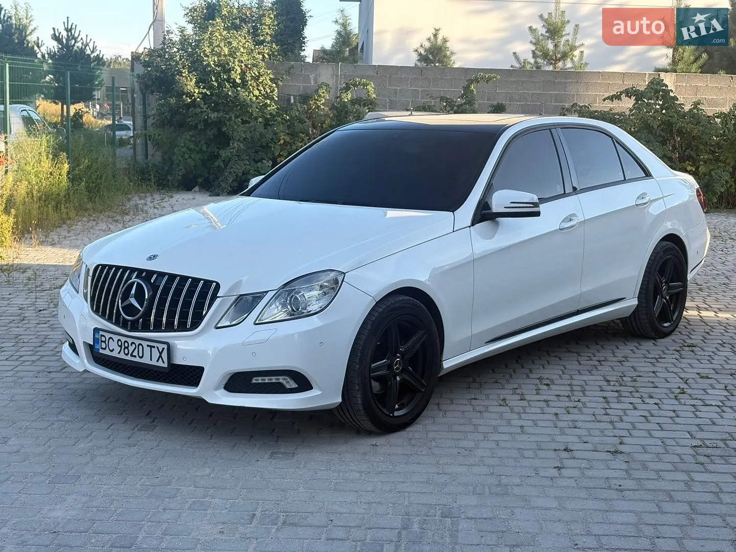 Mercedes-Benz E-Class, 2010