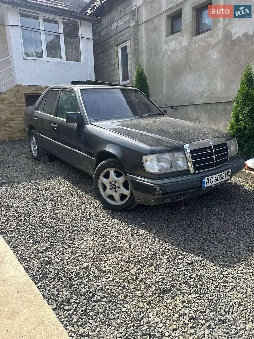 Mercedes-Benz E-Class, 1992