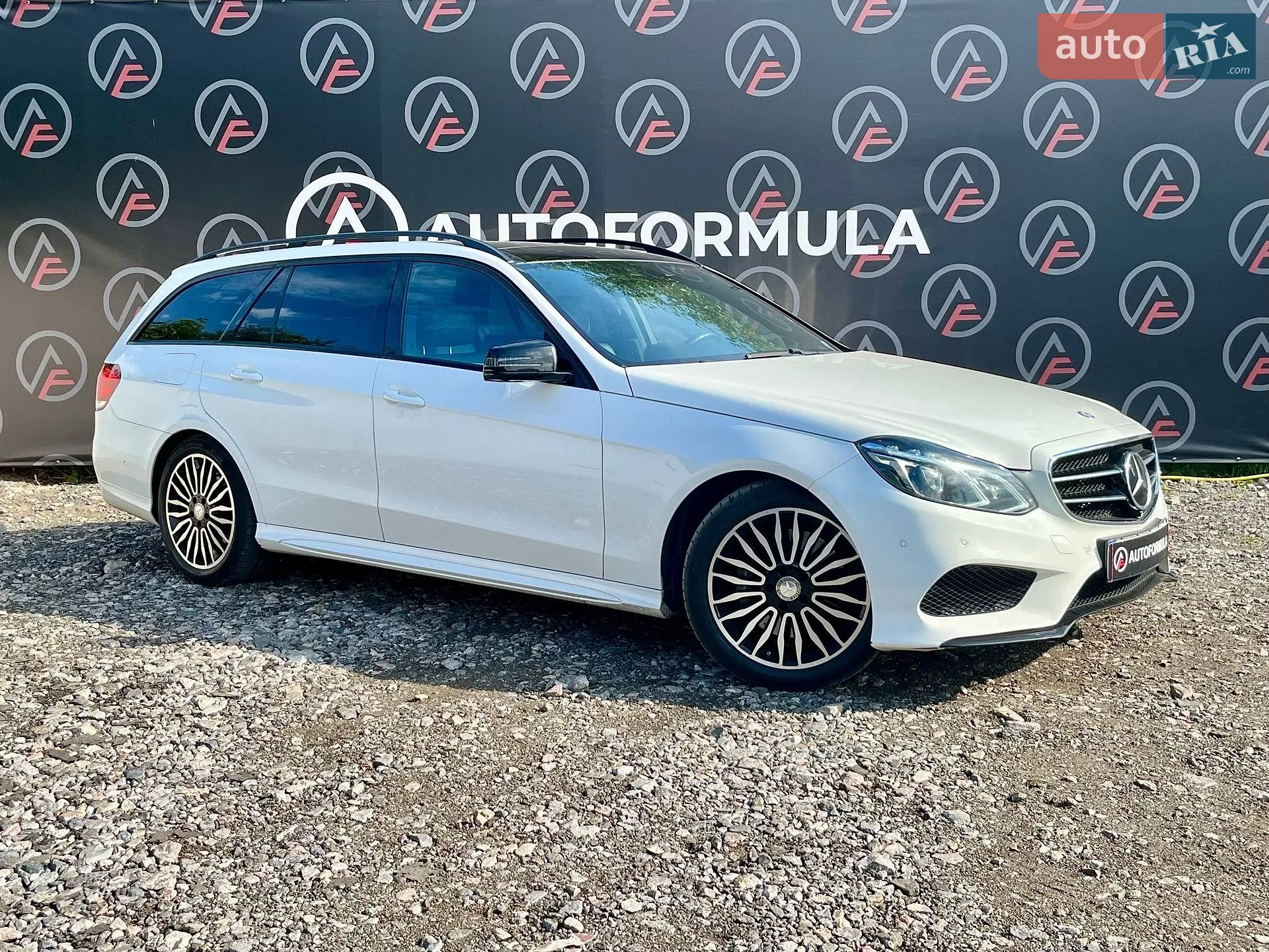 Mercedes-Benz E-Class, 2015