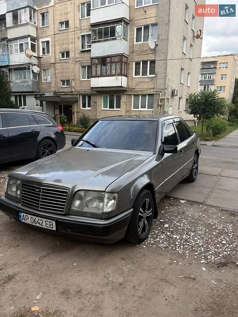 Mercedes-Benz E-Class, 1988