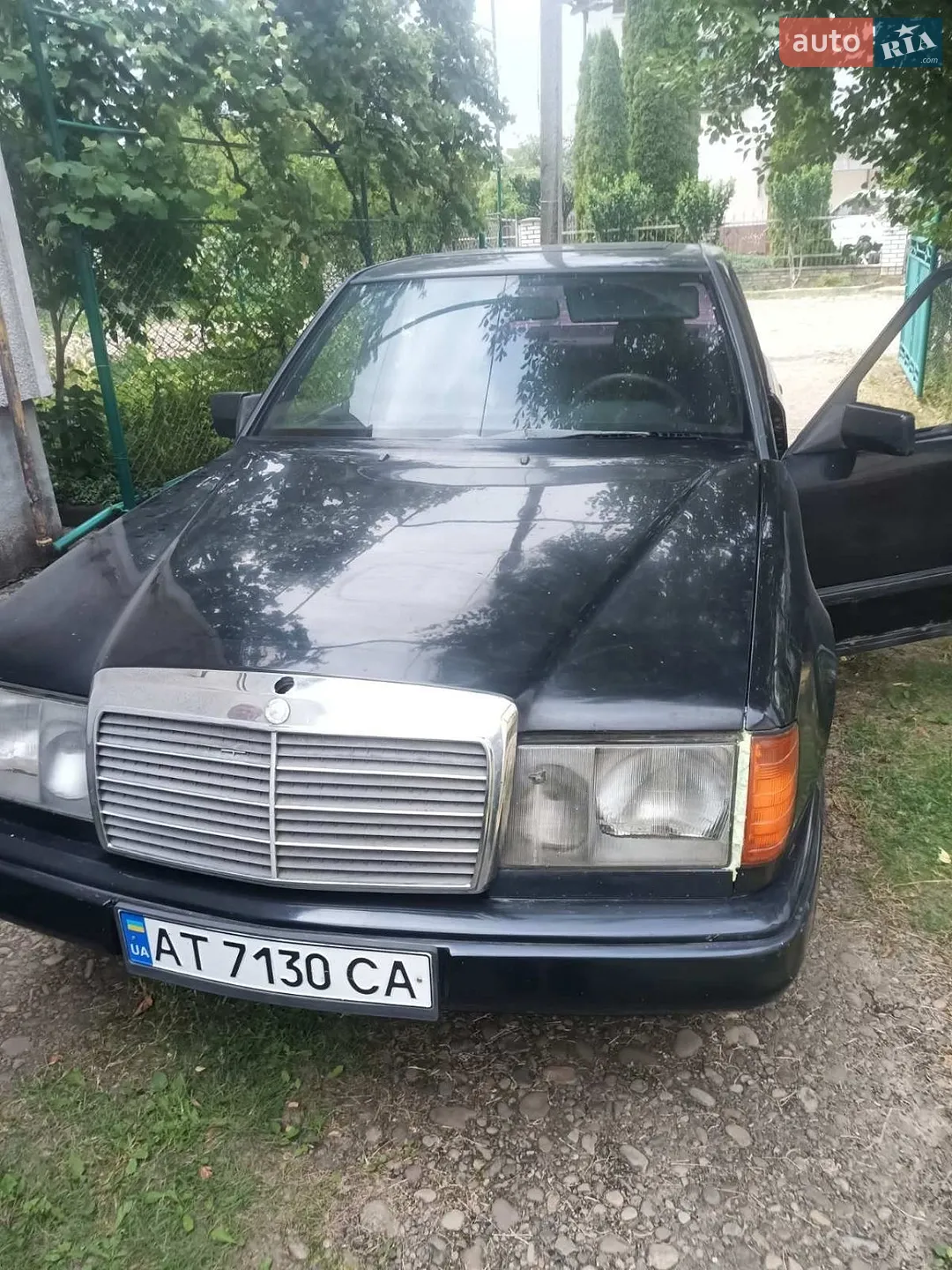 Mercedes-Benz E-Class, 1988