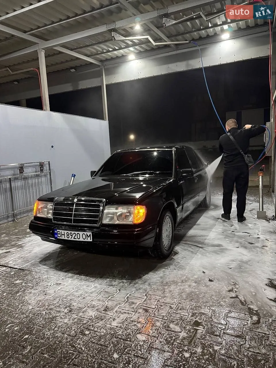 Mercedes-Benz E-Class, 1990