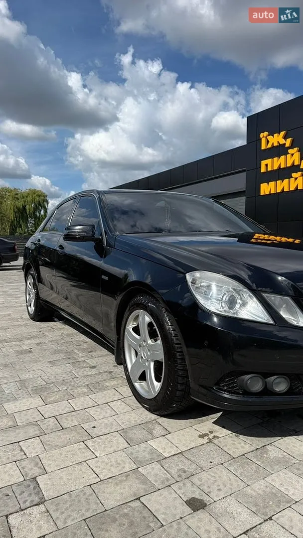 Mercedes-Benz E-Class, 2010