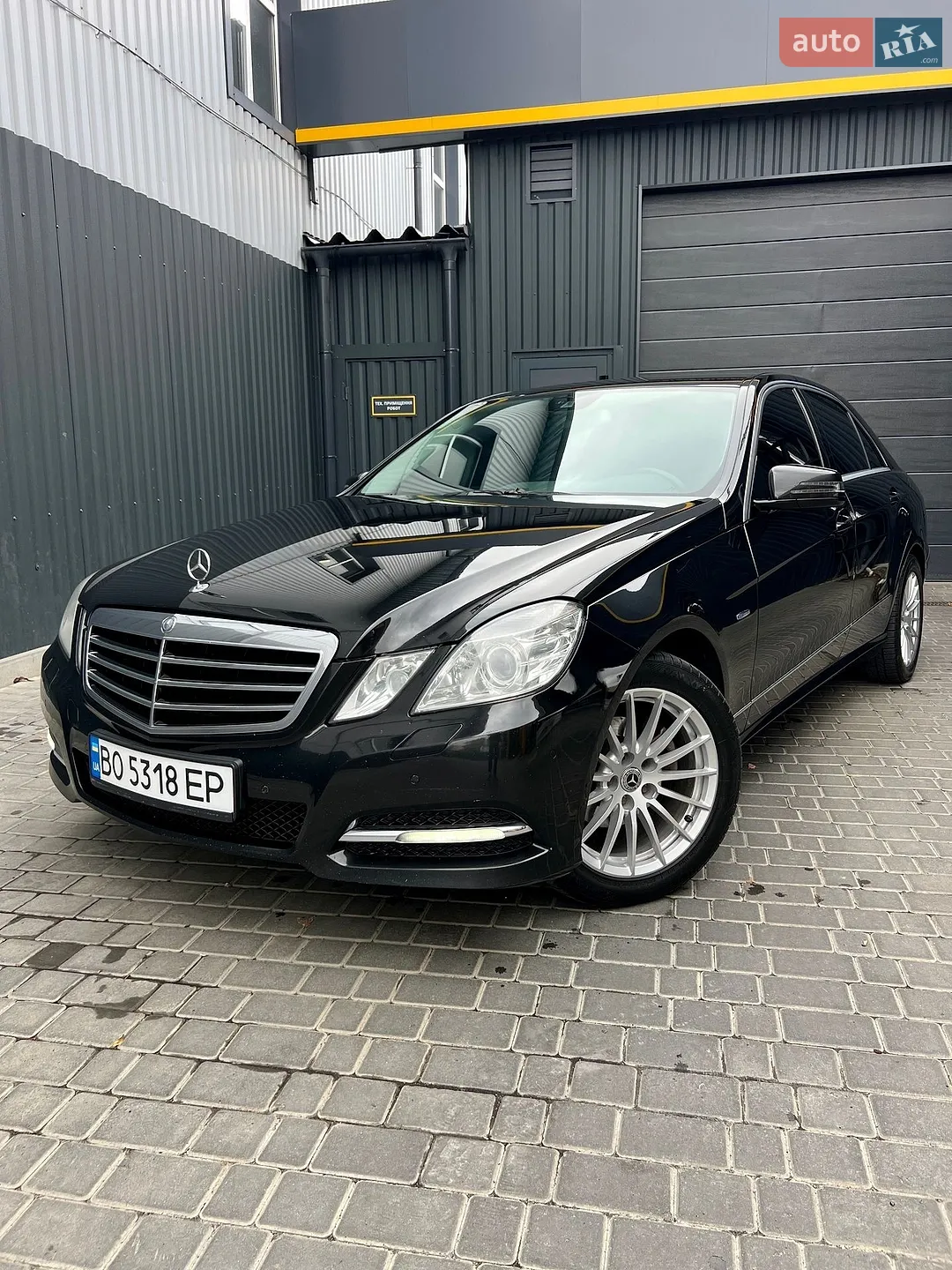 Mercedes-Benz E-Class, 2011