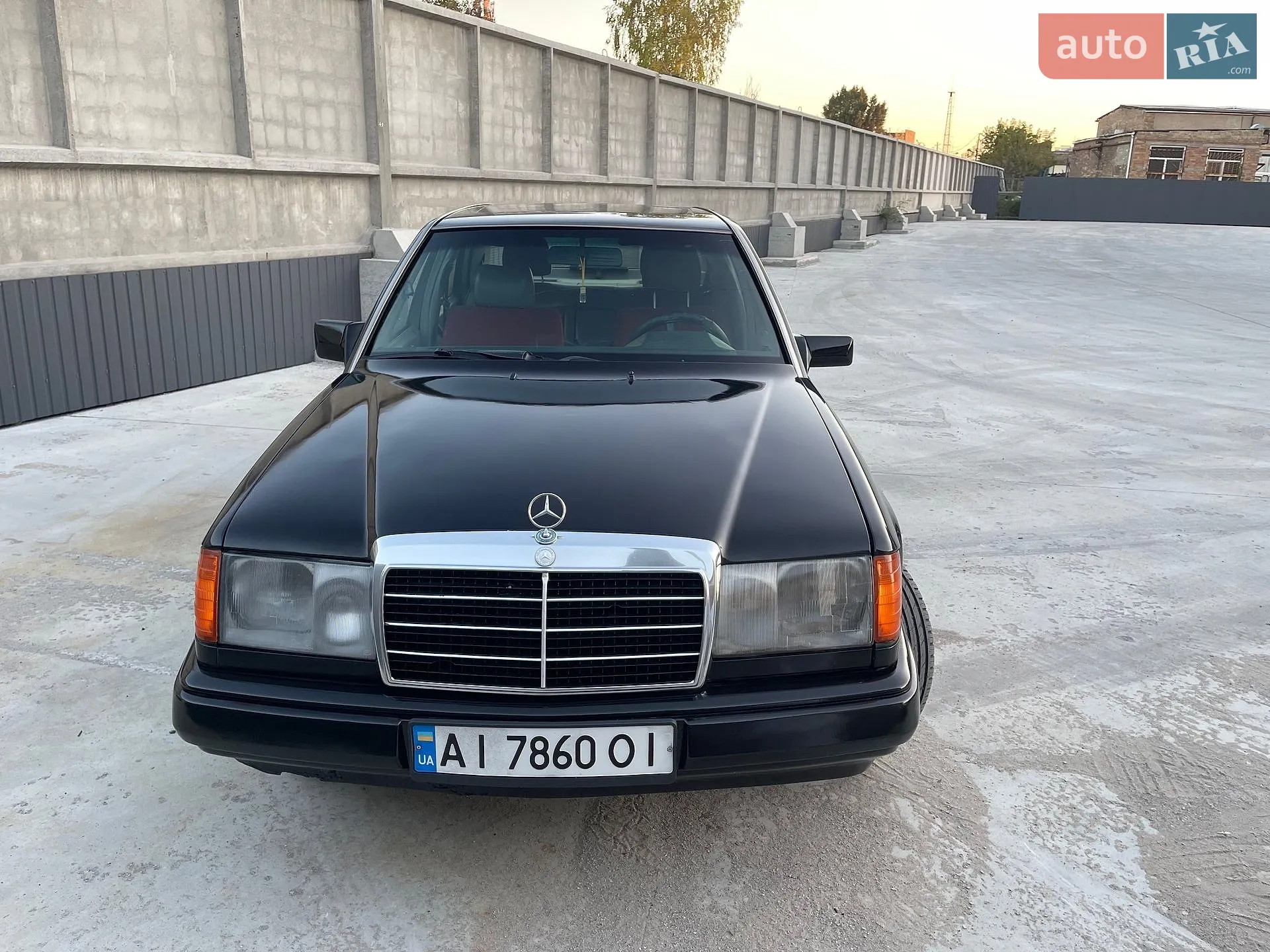 Mercedes-Benz E-Class, 1988