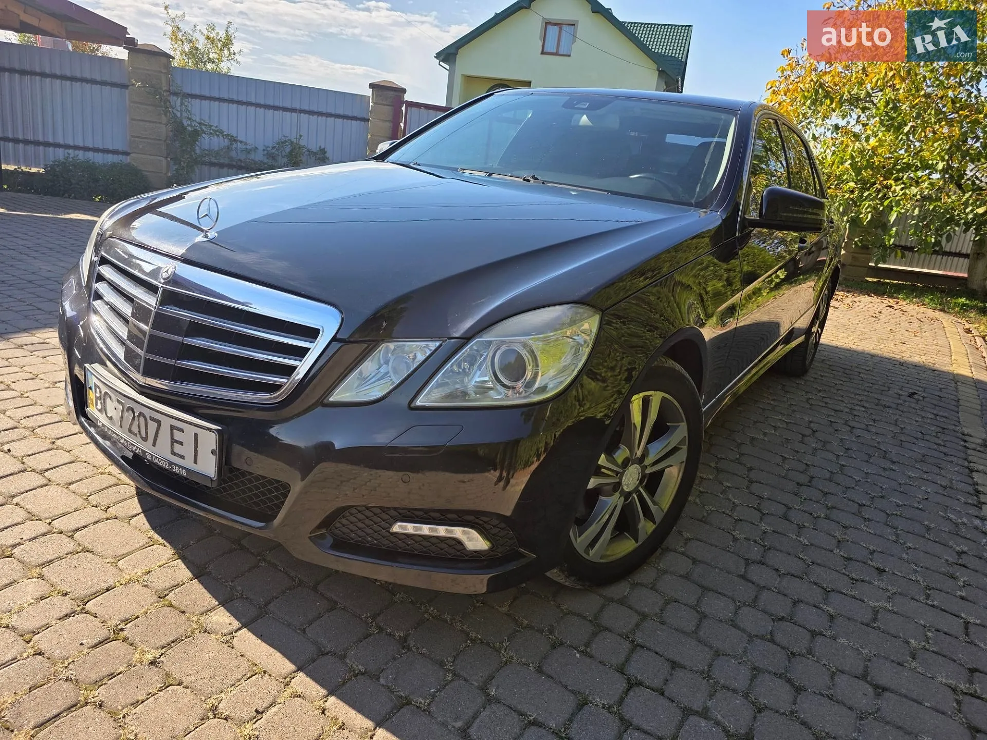 Mercedes-Benz E-Class 2009 — 1