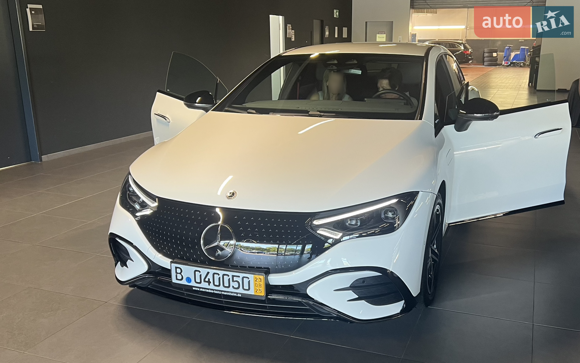 Mercedes-Benz EQE, 2024