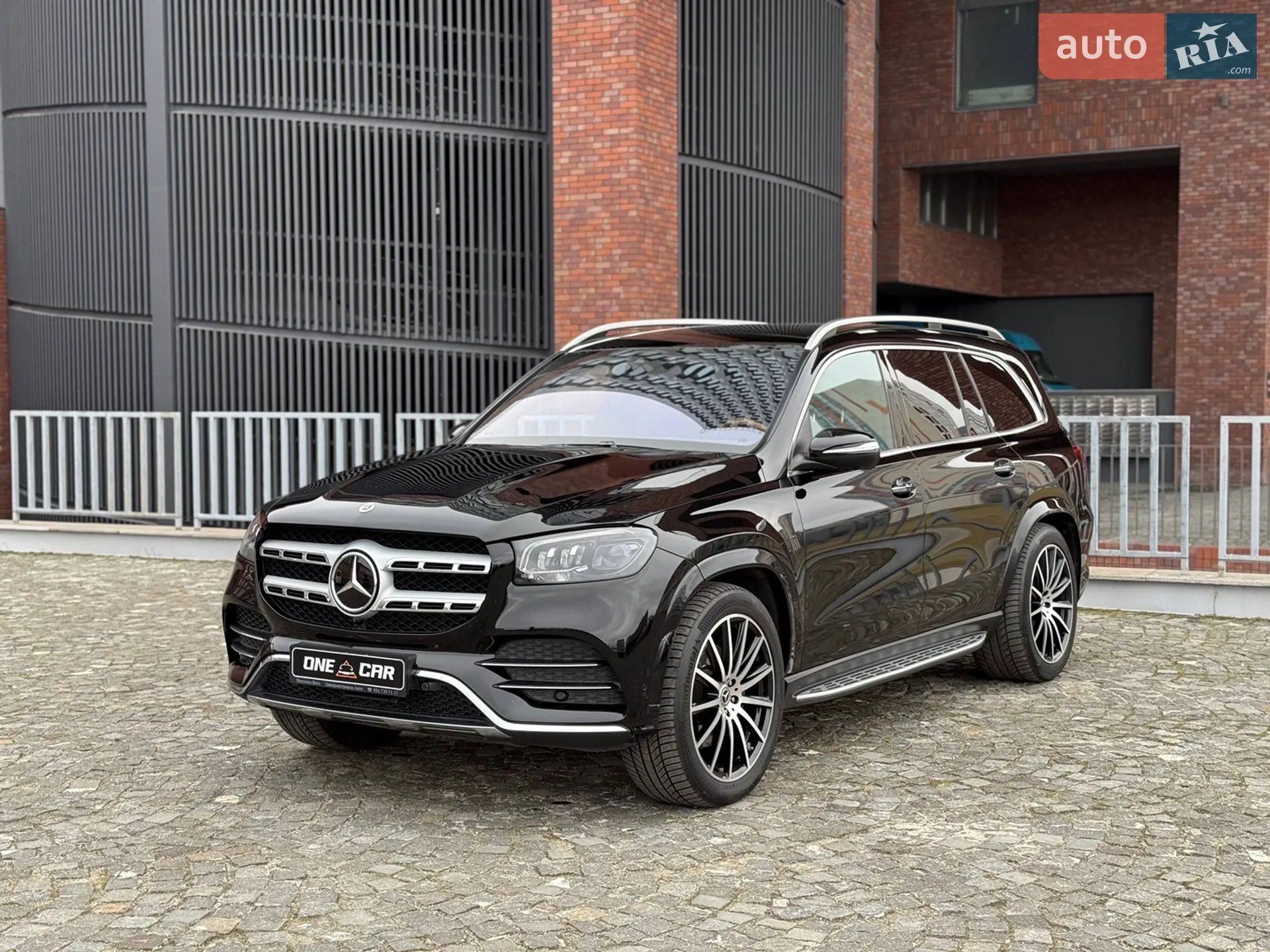 Mercedes-Benz GLS-Class 2023 — 1