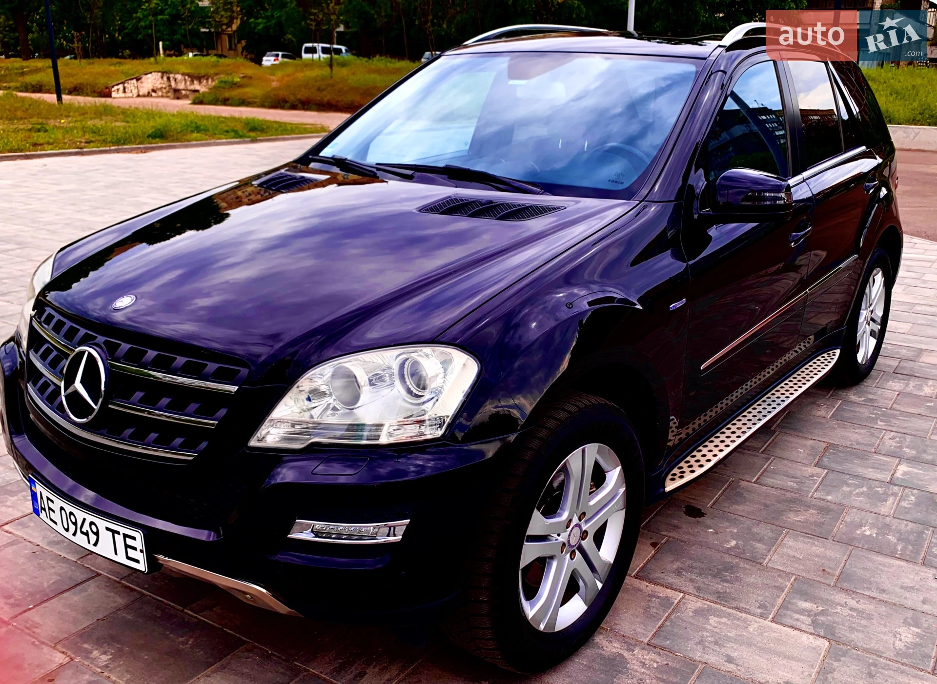 Mercedes-Benz M-Class, 2011
