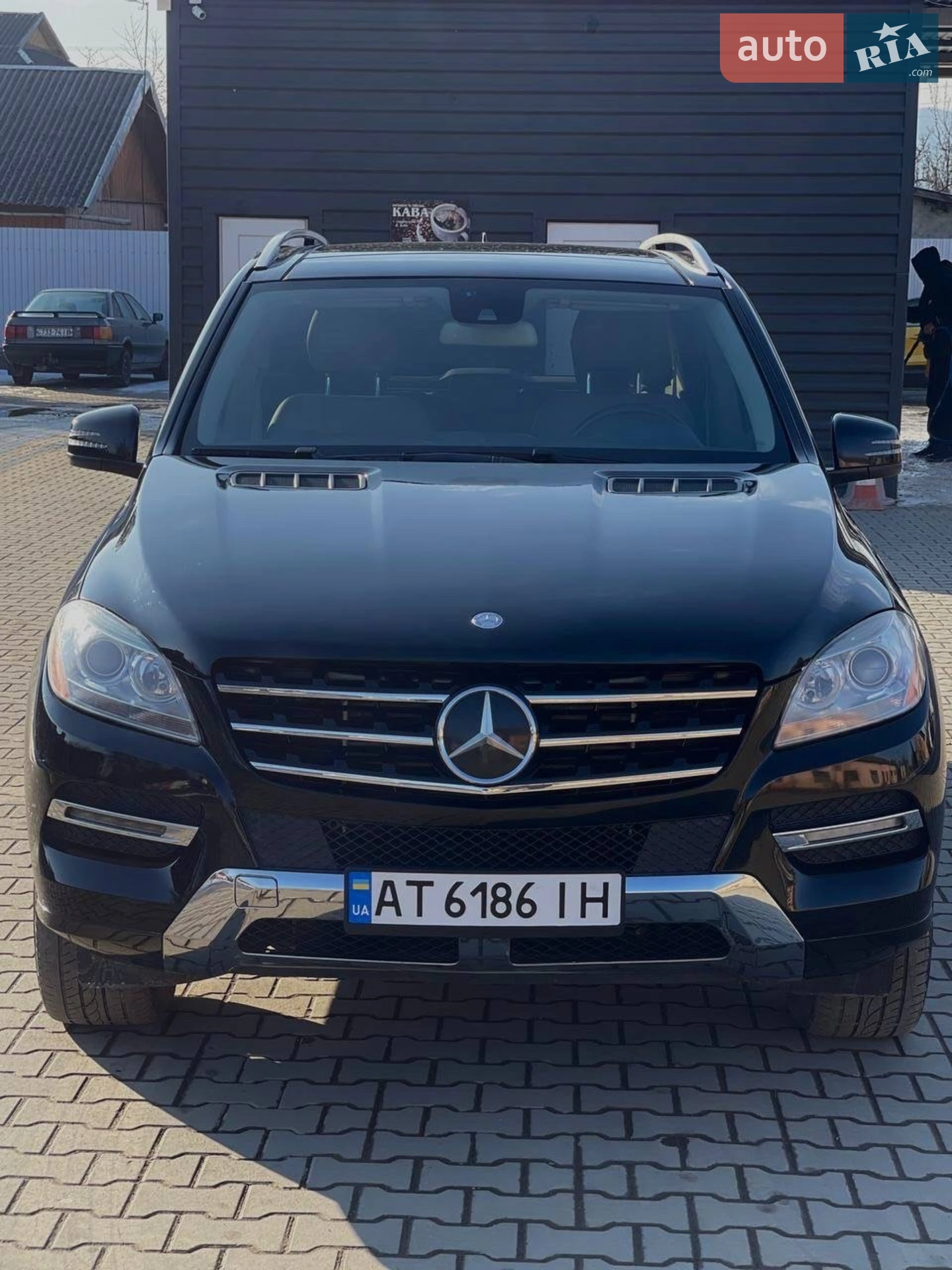 Mercedes-Benz M-Class, 2011