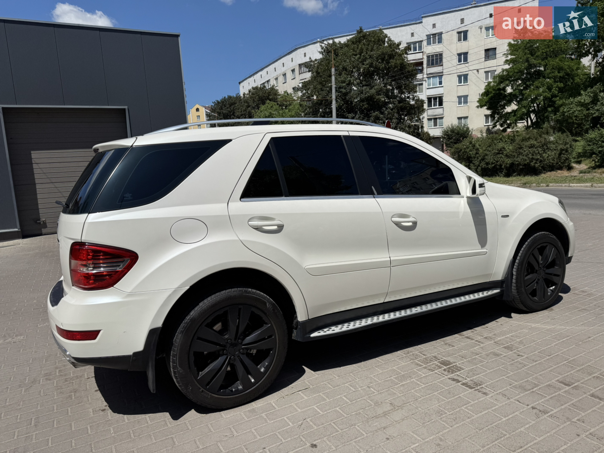 Mercedes-Benz M-Class, 2011