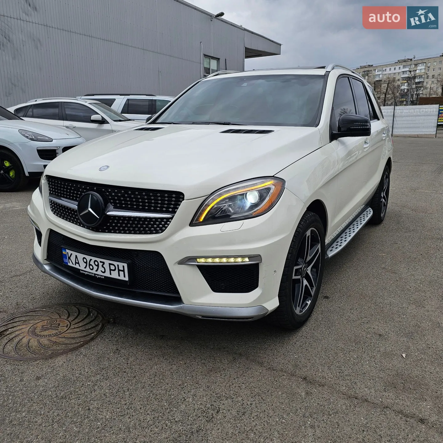 Mercedes-Benz M-Class, 2012