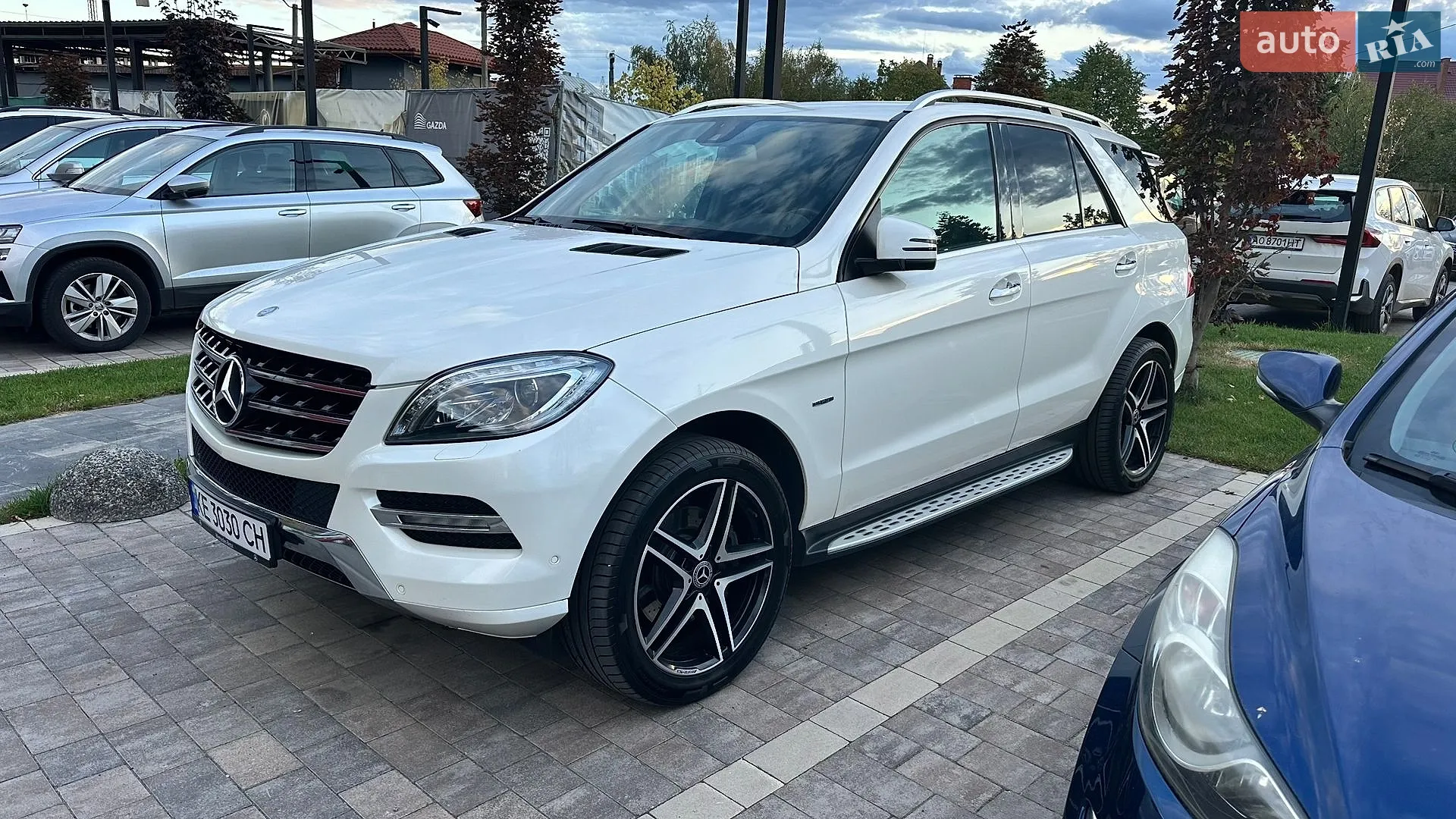 Mercedes-Benz M-Class, 2012