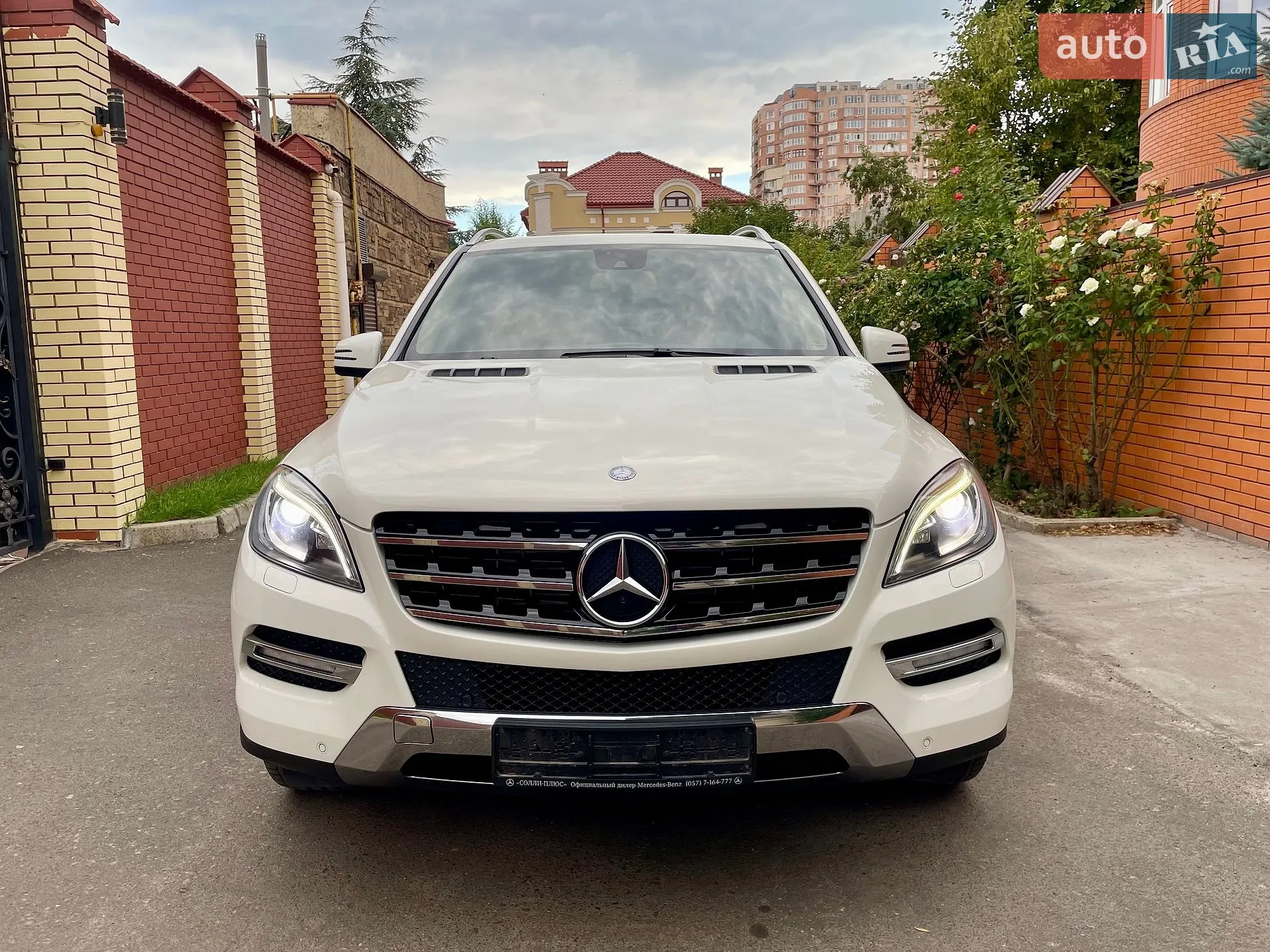 Mercedes-Benz M-Class, 2012