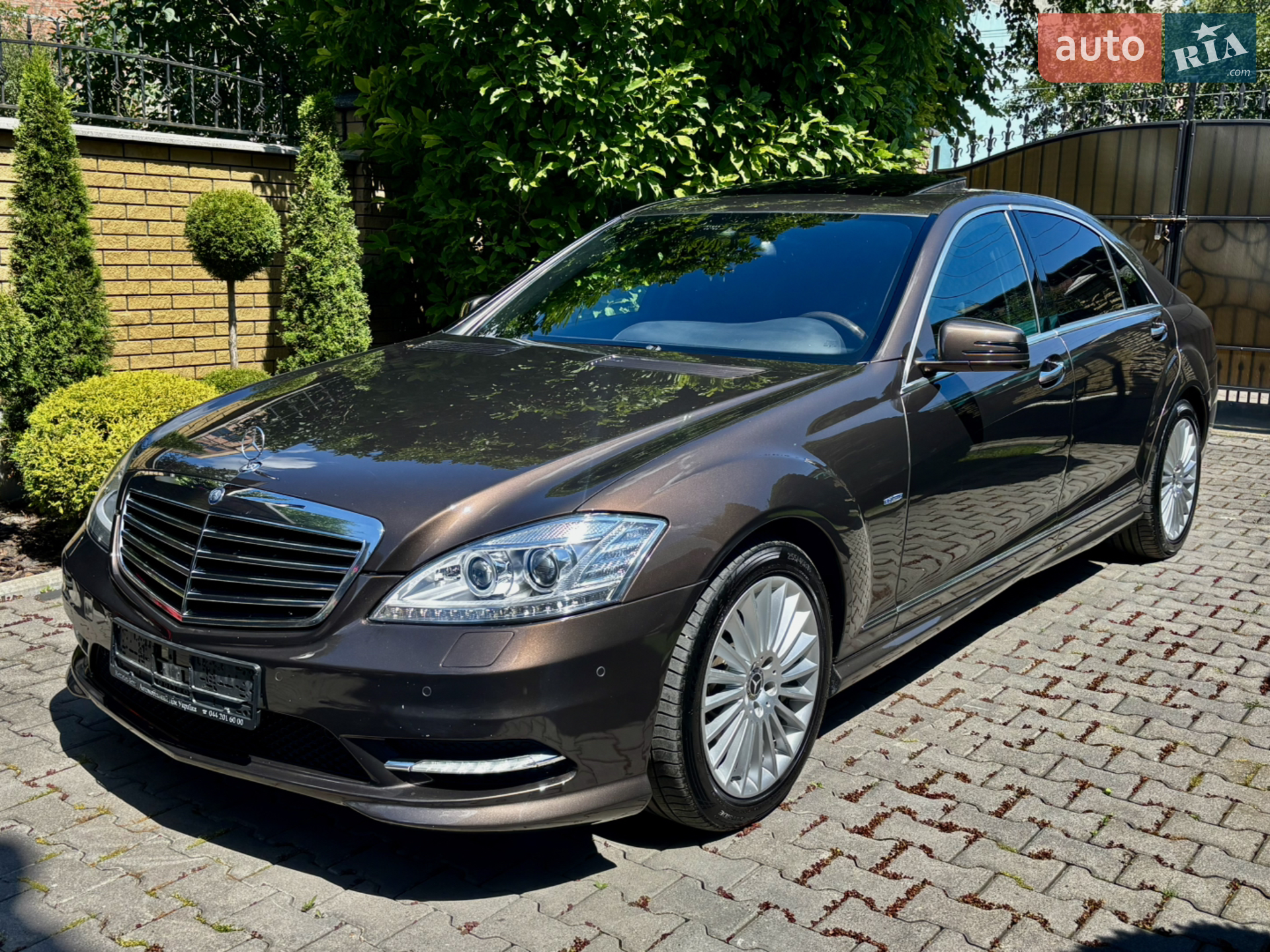 Mercedes-Benz S-Class, 2011