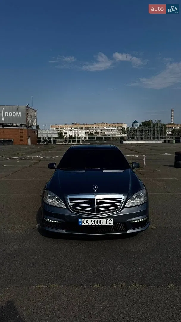 Mercedes-Benz S-Class, 2005
