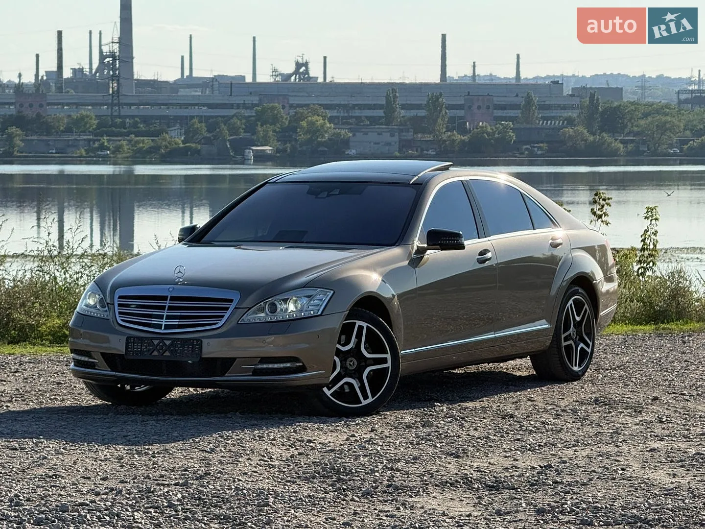 Mercedes-Benz S-Class, 2010