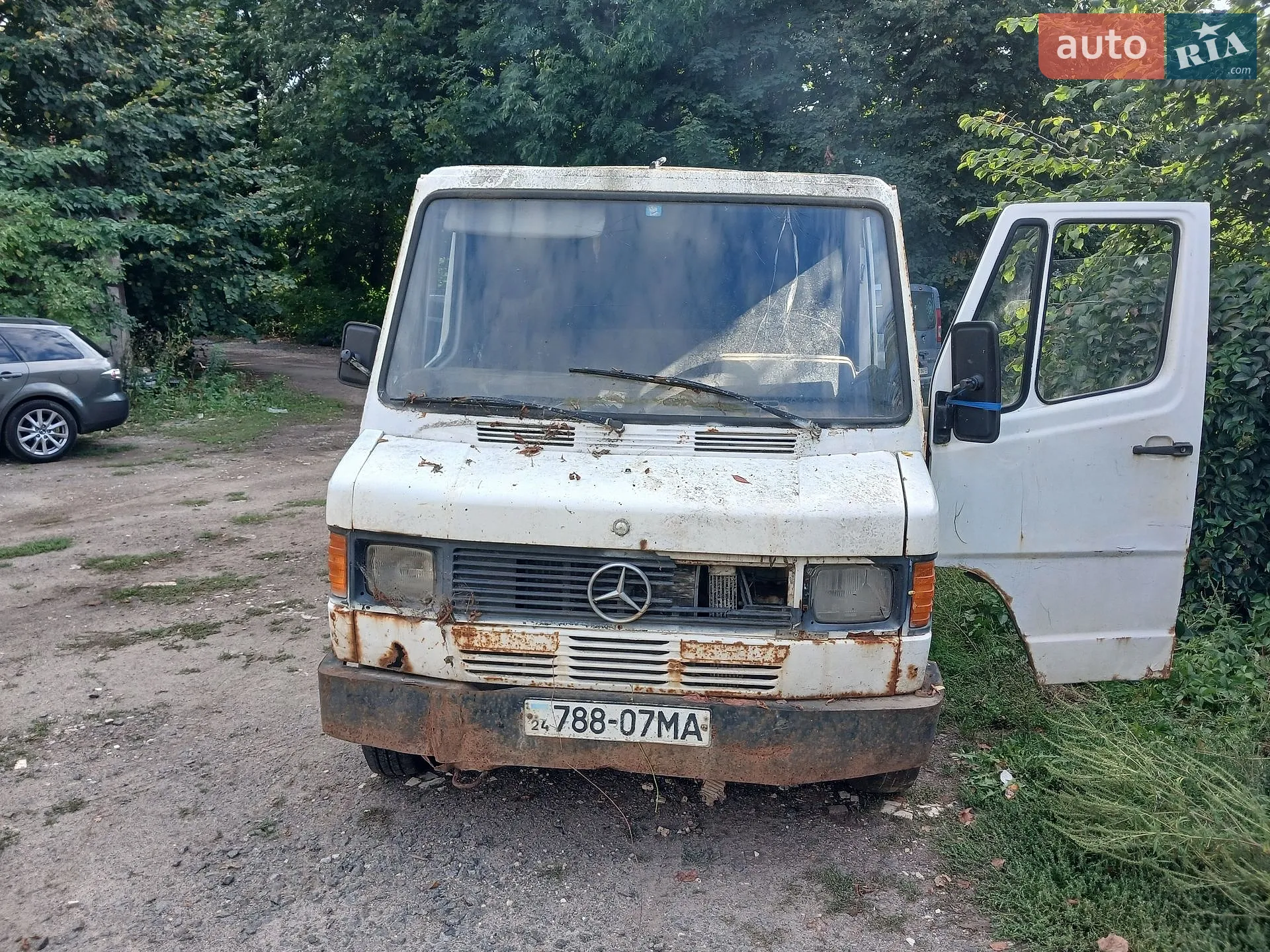 Mercedes-Benz T1, 1990