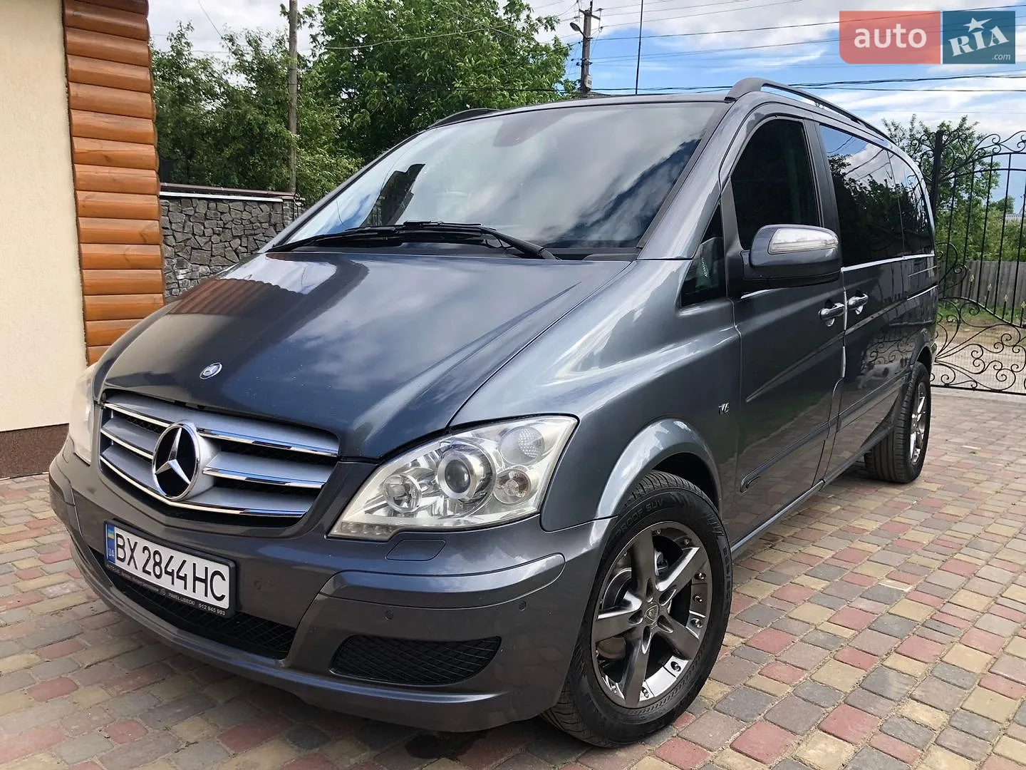 Mercedes-Benz Viano, 2011