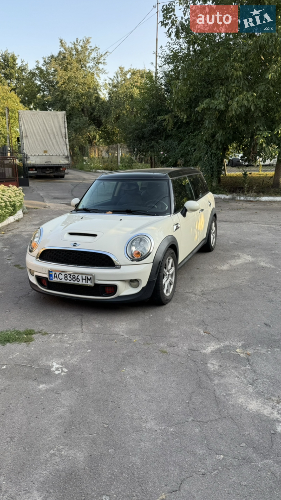 MINI Clubman, 2011