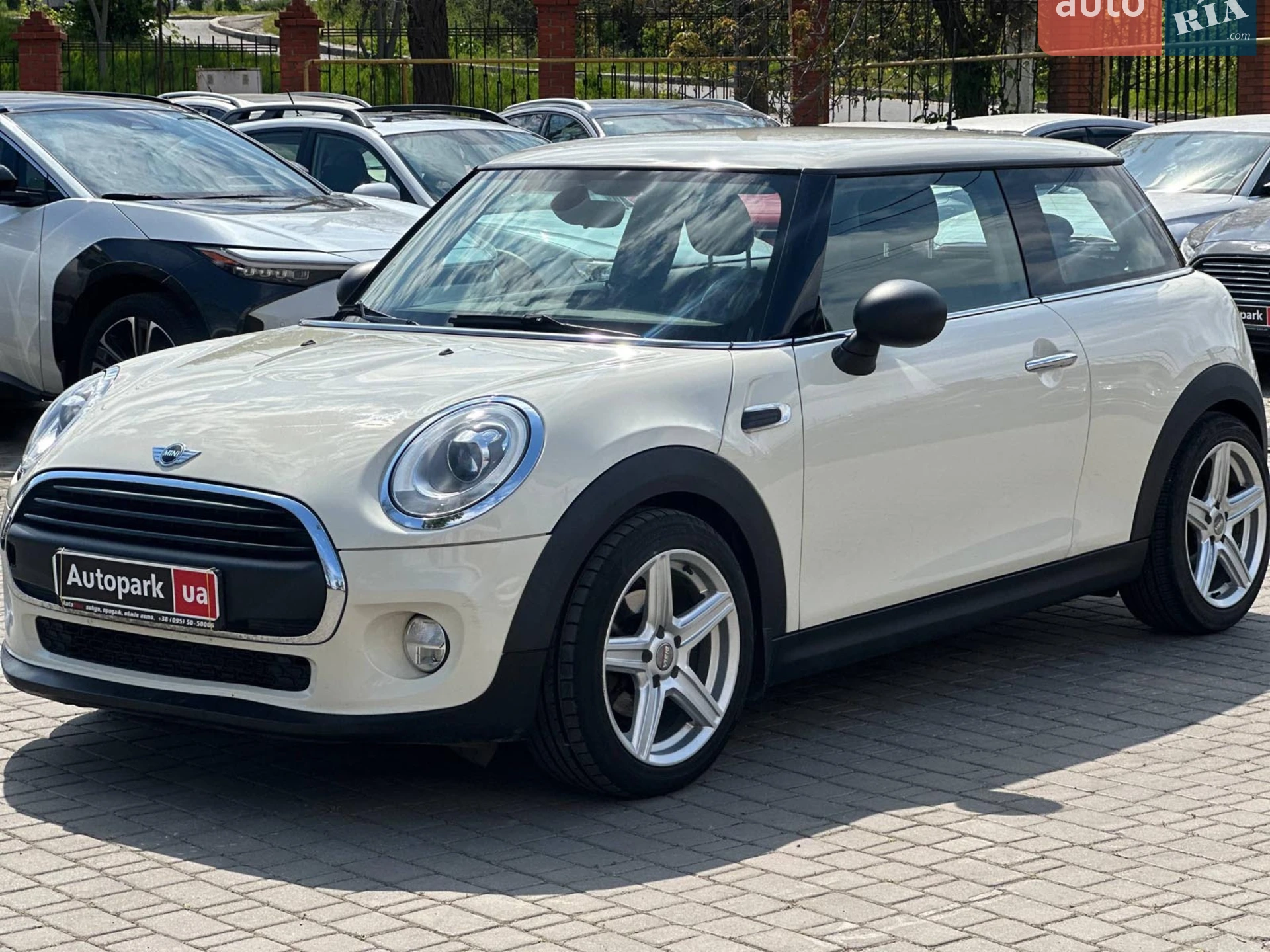 MINI Hatch, 2016