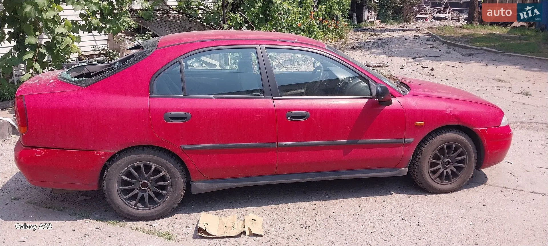Mitsubishi Carisma, 1998