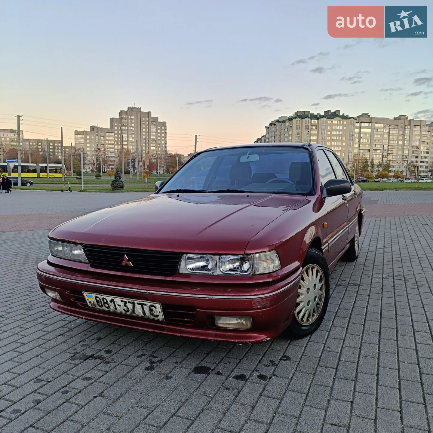 Mitsubishi Galant, 1992