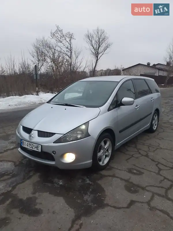 Mitsubishi Grandis, 2005