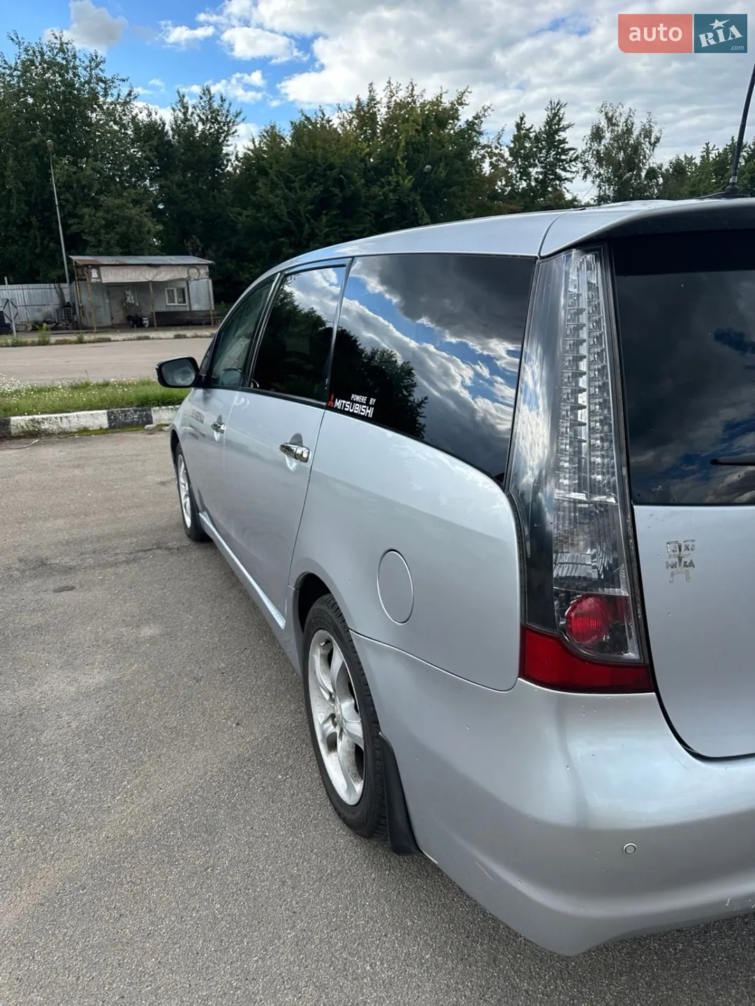 Mitsubishi Grandis, 2005