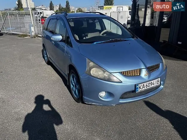 Mitsubishi Grandis, 2004