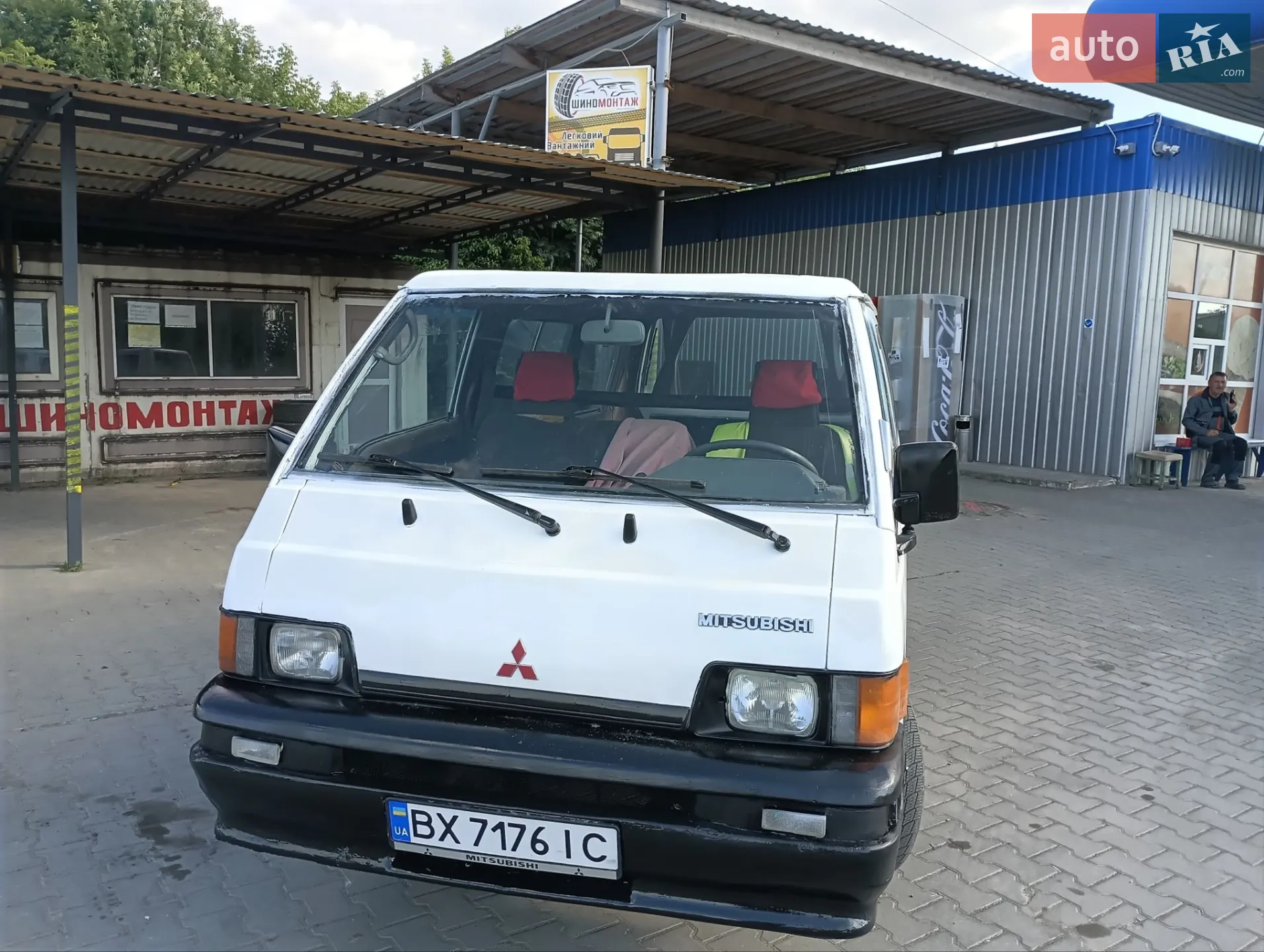 Mitsubishi L 300, 1992