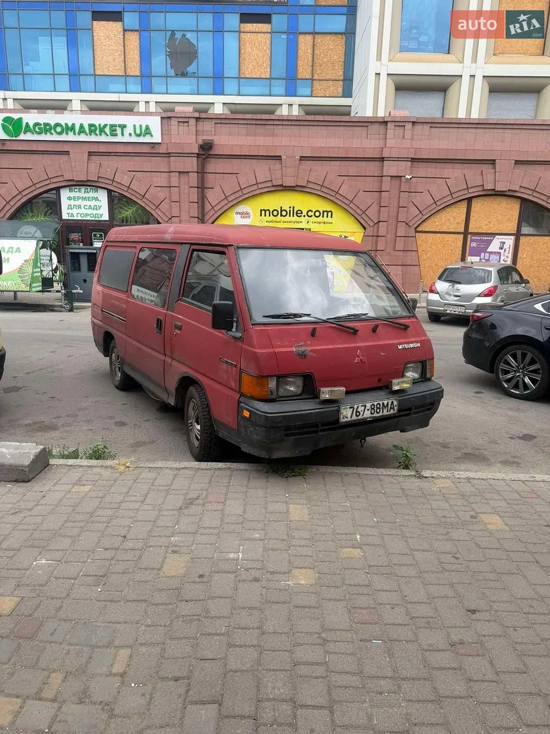 Mitsubishi L 300, 1987