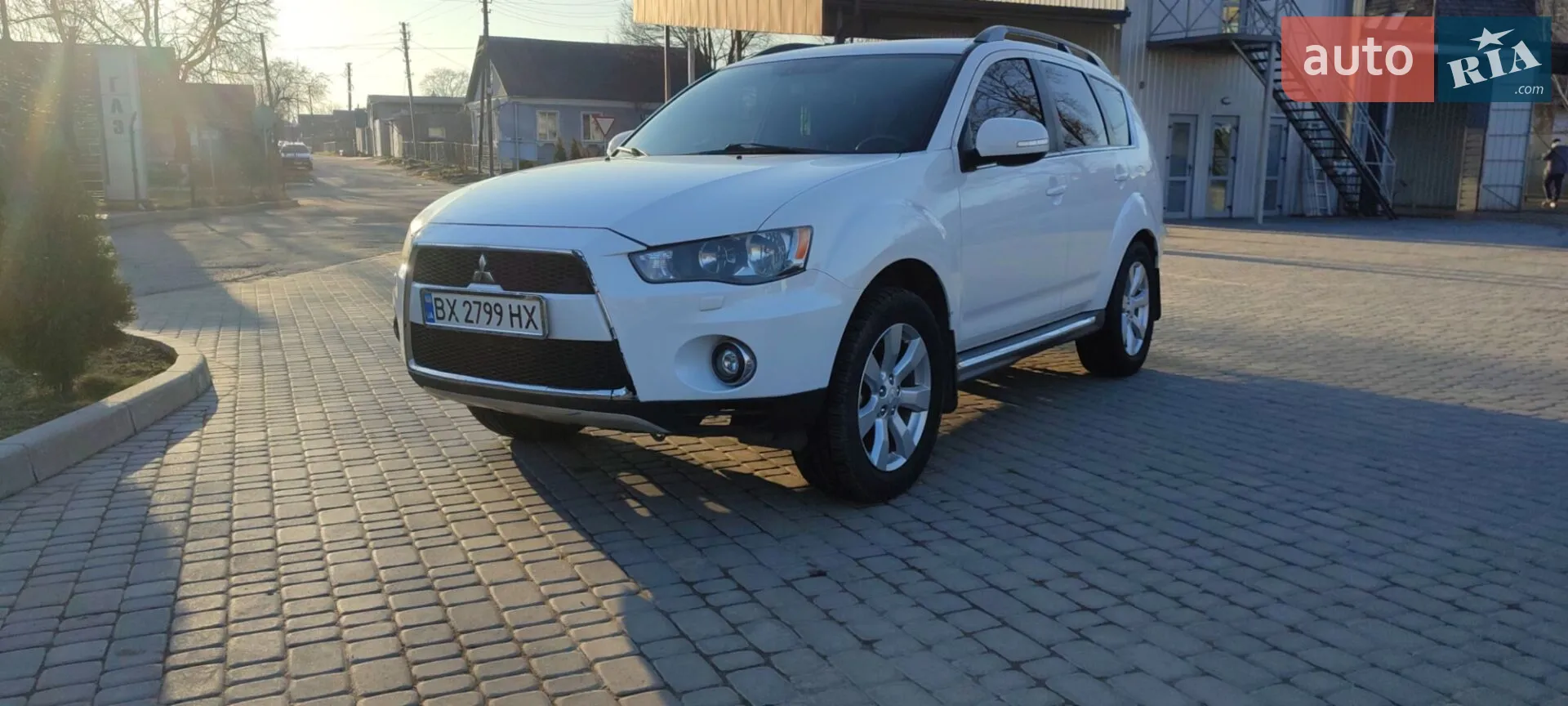 Mitsubishi Outlander XL, 2011