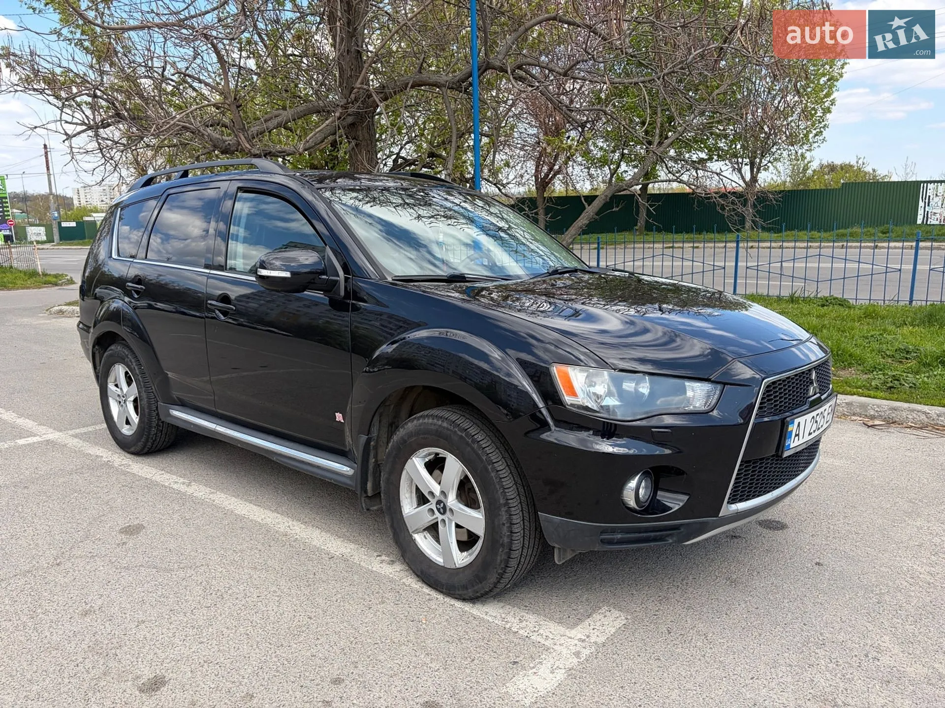 Mitsubishi Outlander XL, 2011