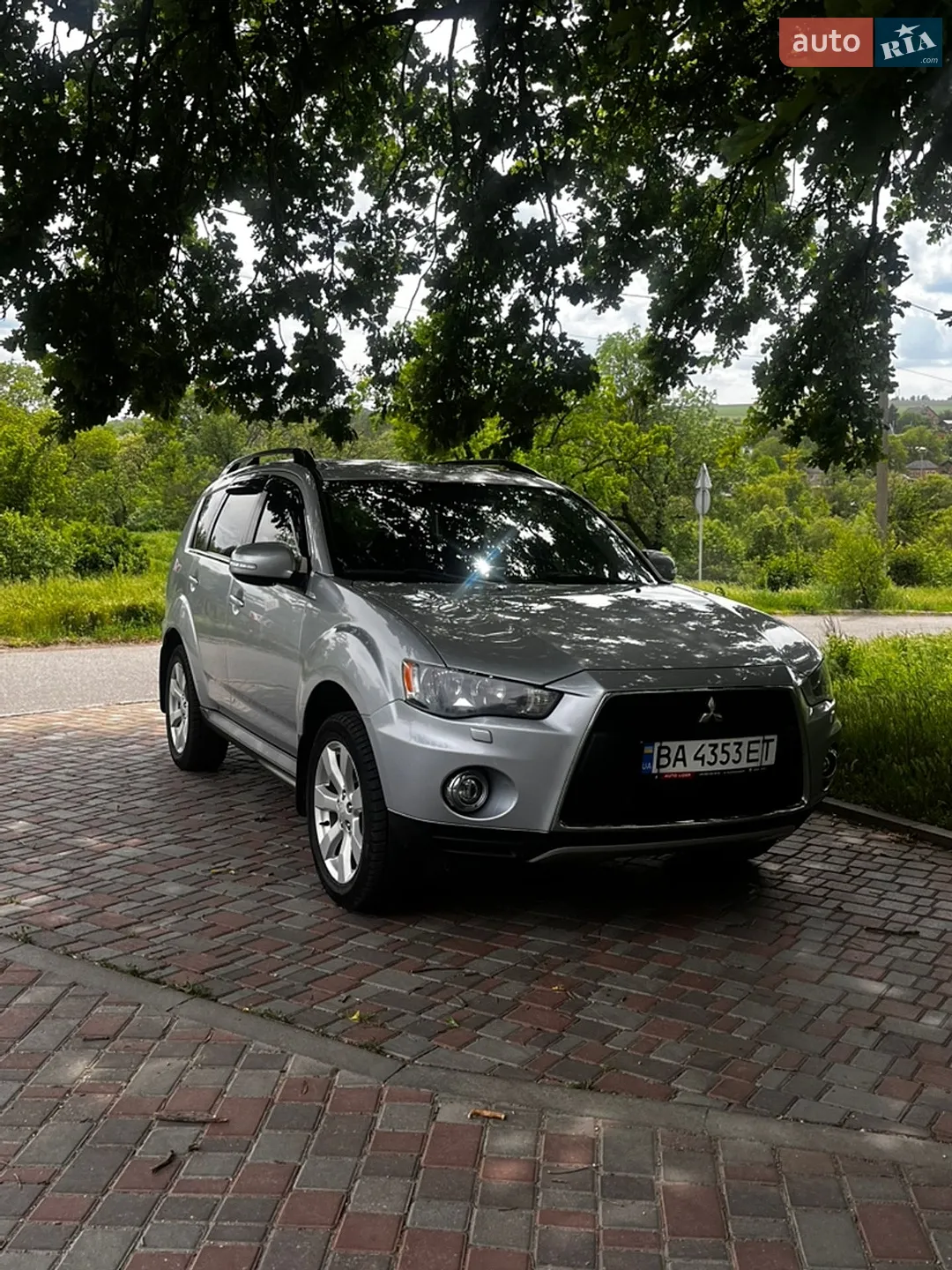 Mitsubishi Outlander XL, 2012