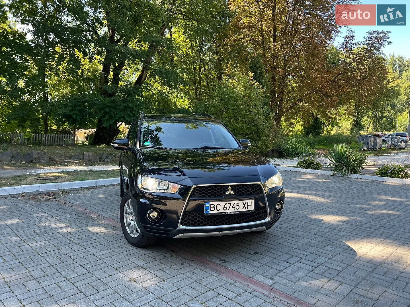 Mitsubishi Outlander XL, 2011