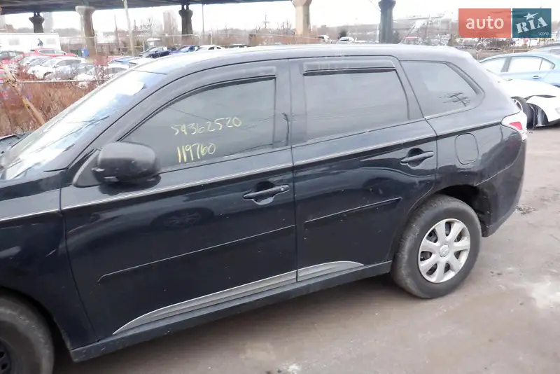 Mitsubishi Outlander, 2013