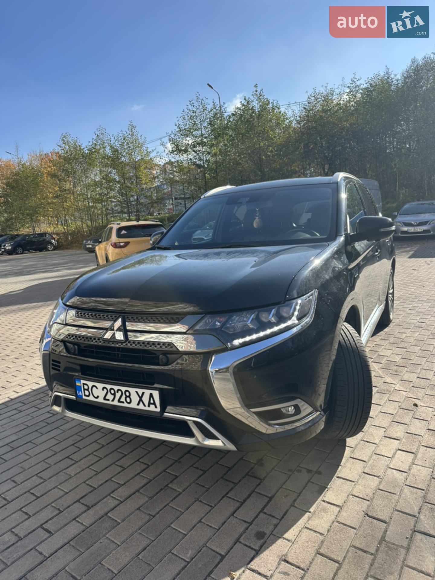 Mitsubishi Outlander, 2020