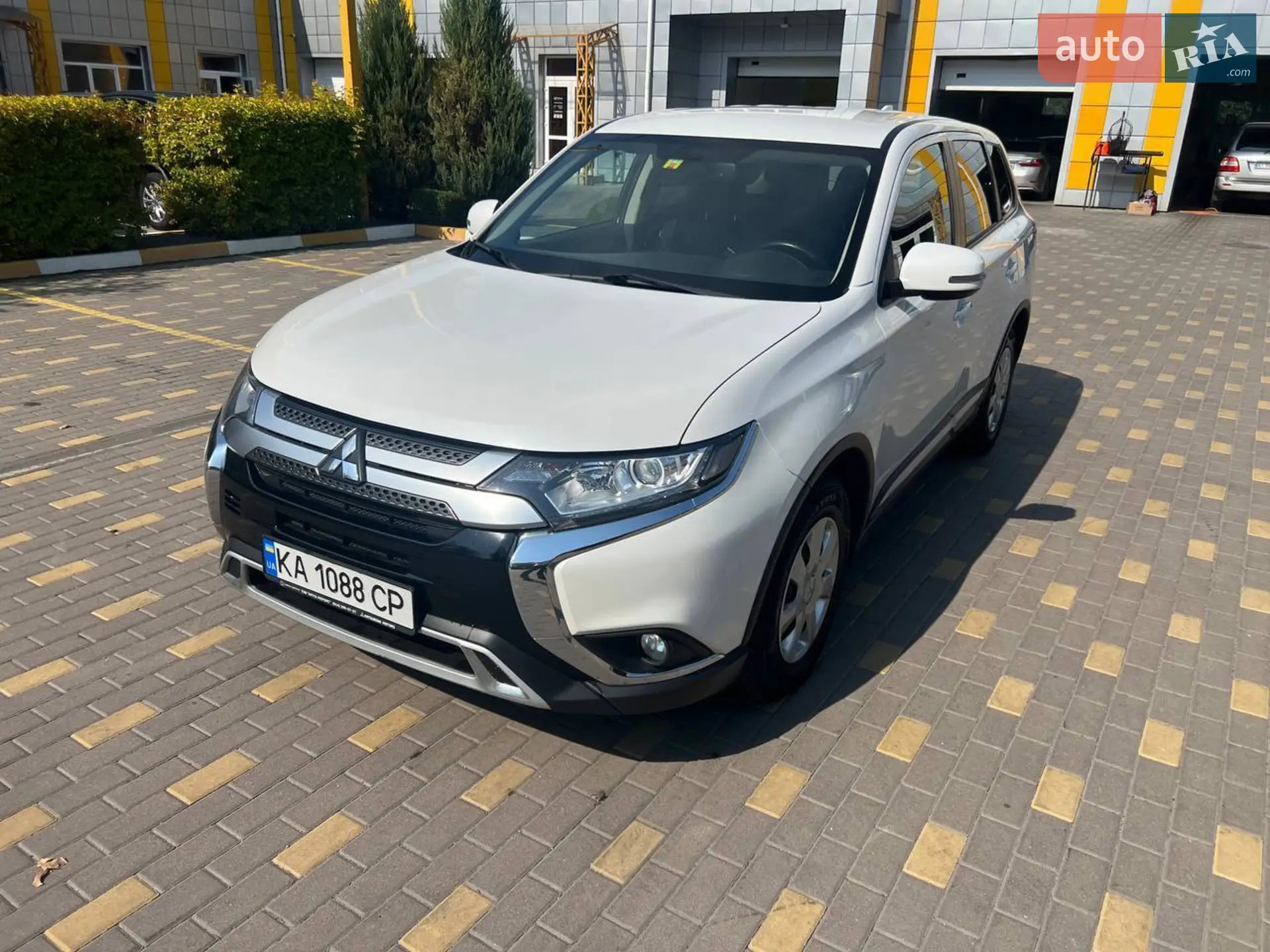 Mitsubishi Outlander, 2020