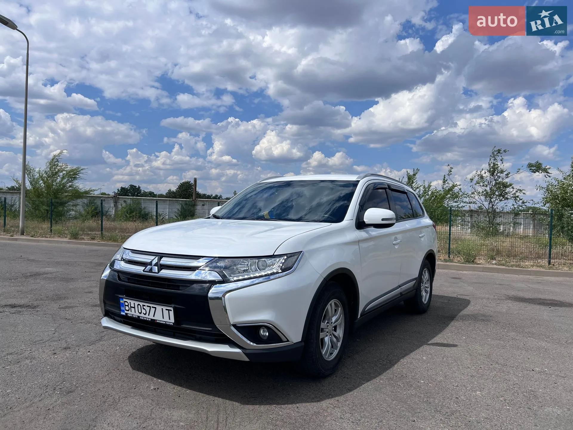 Mitsubishi Outlander, 2016
