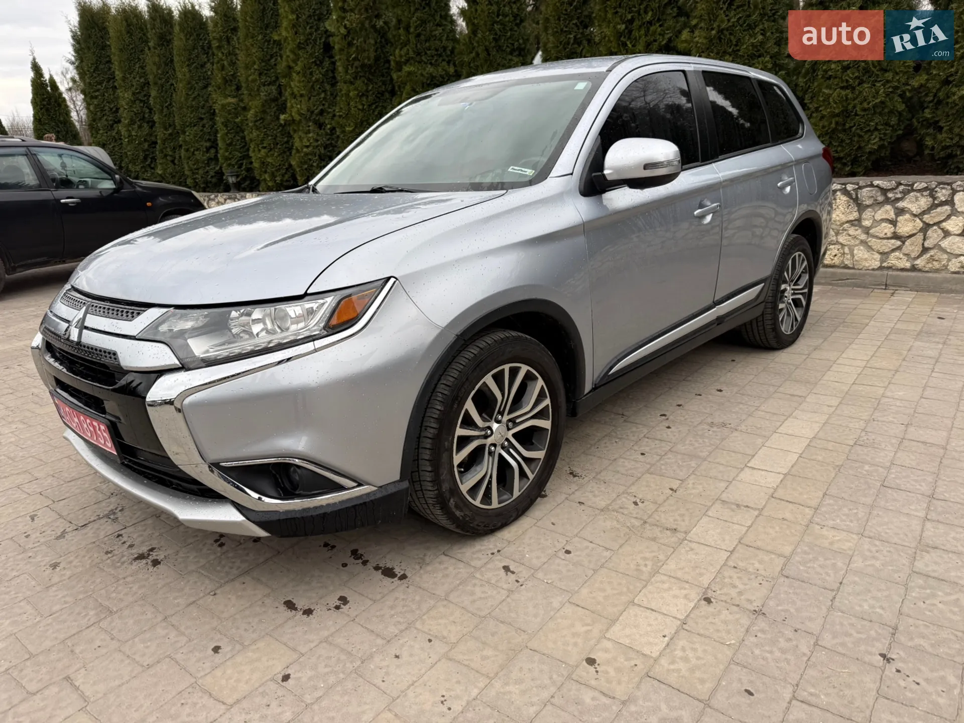 Mitsubishi Outlander, 2016