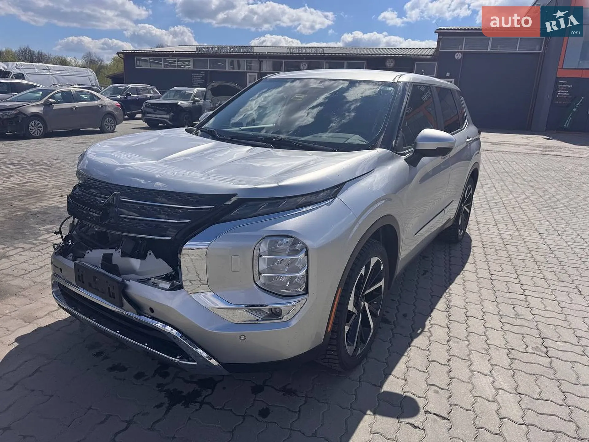 Mitsubishi Outlander, 2021