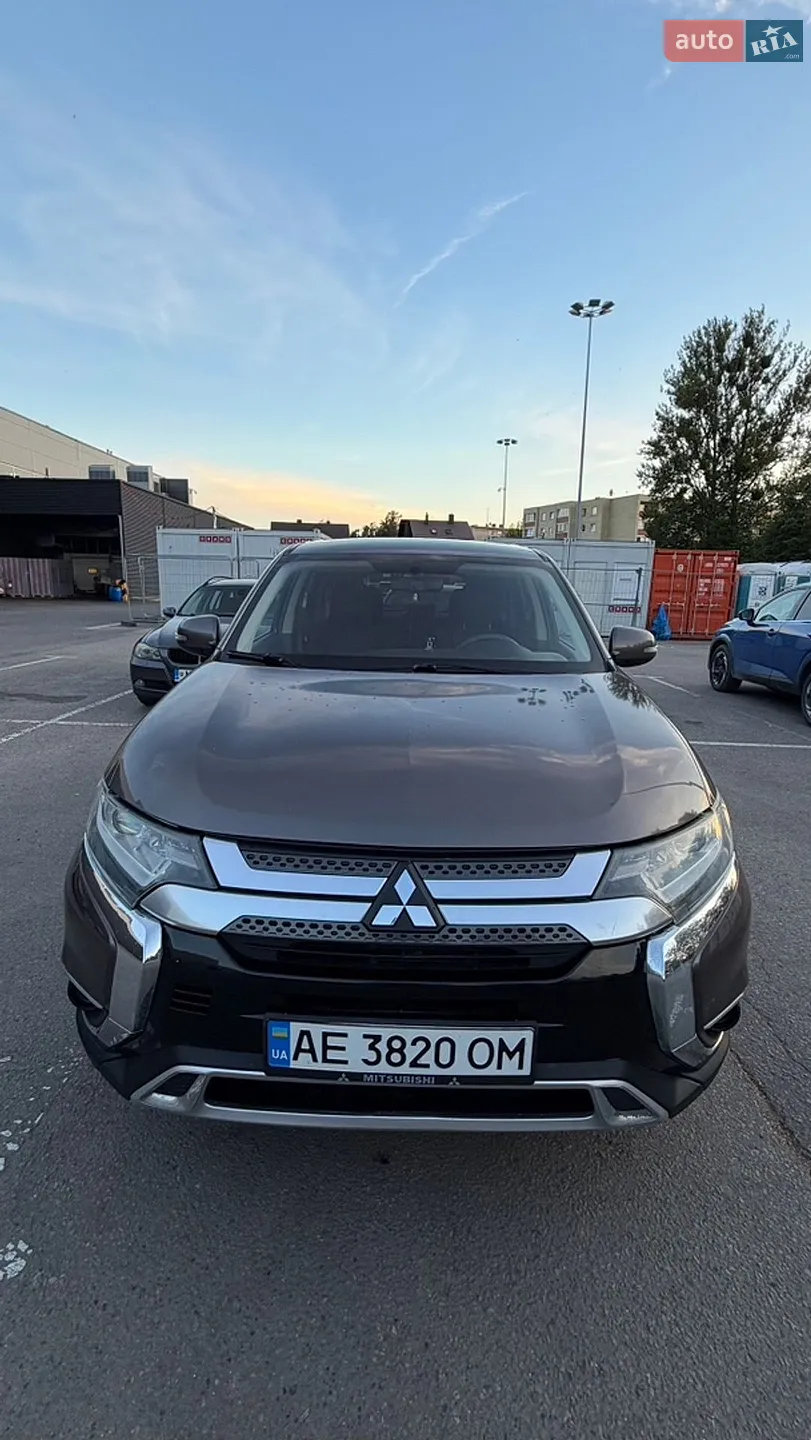 Mitsubishi Outlander, 2018