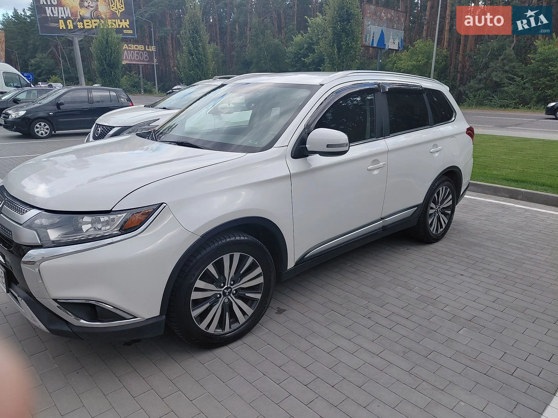 Mitsubishi Outlander, 2019