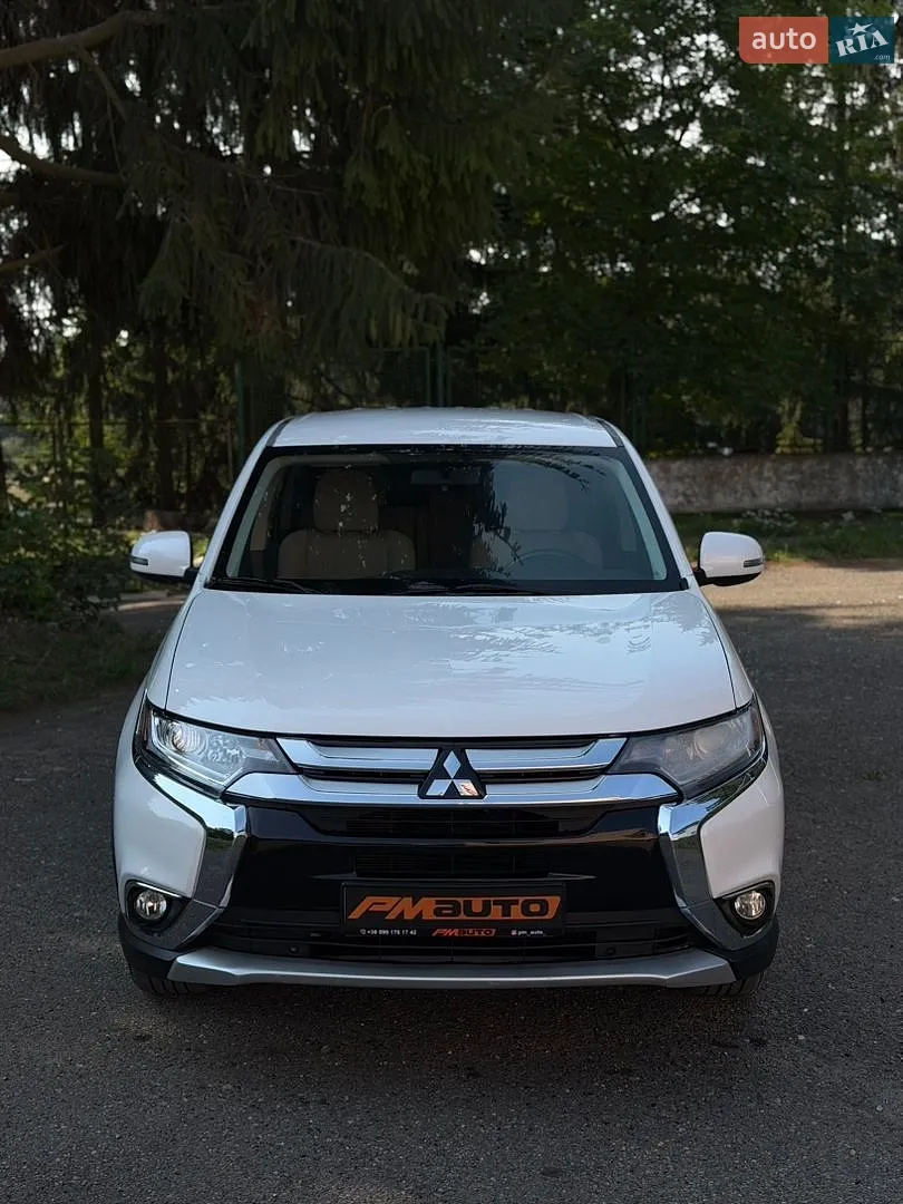 Mitsubishi Outlander, 2015