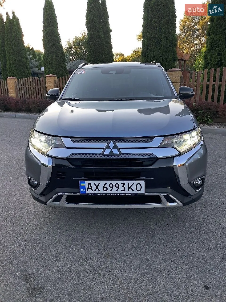 Mitsubishi Outlander, 2020