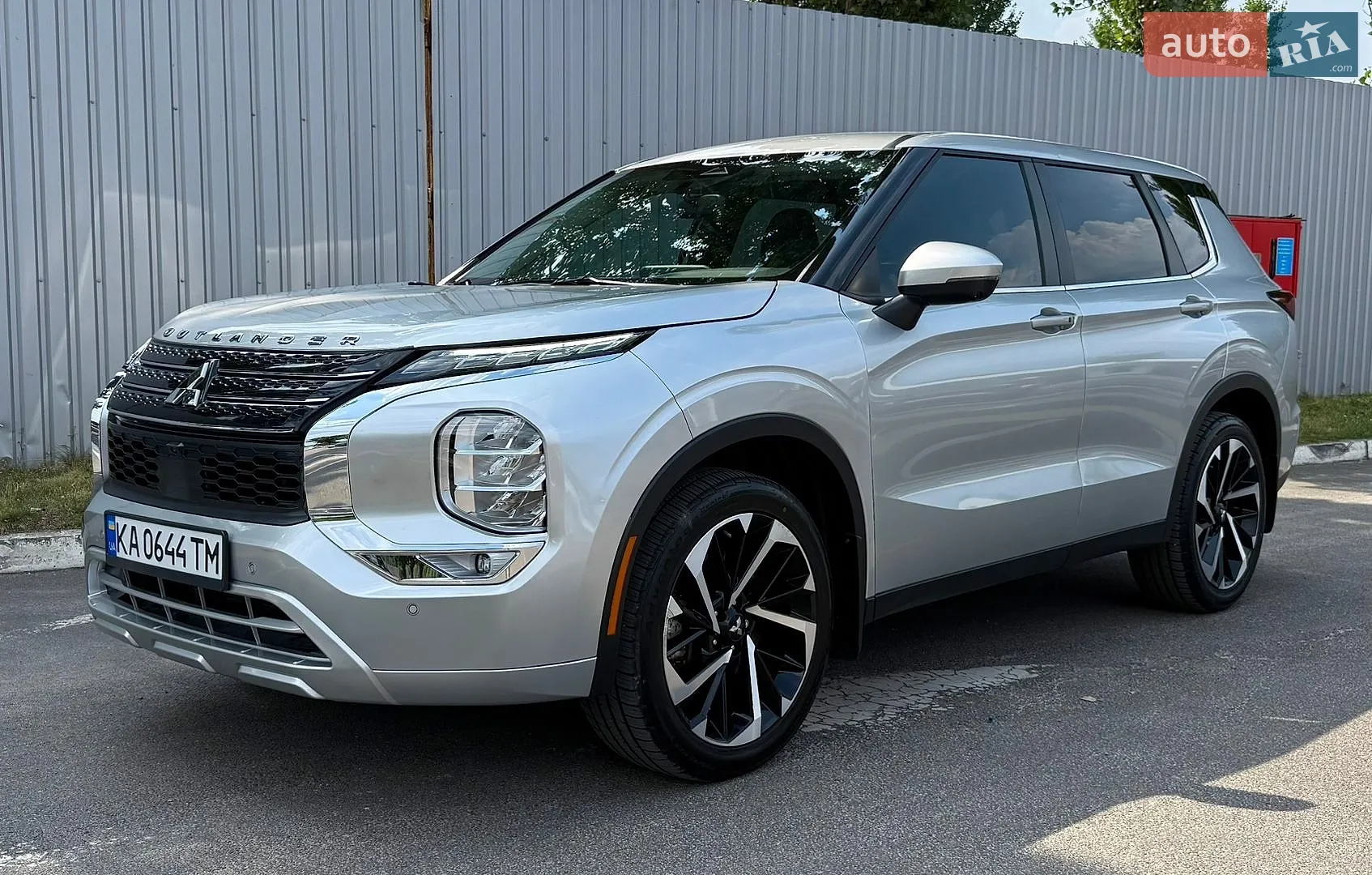 Mitsubishi Outlander, 2023