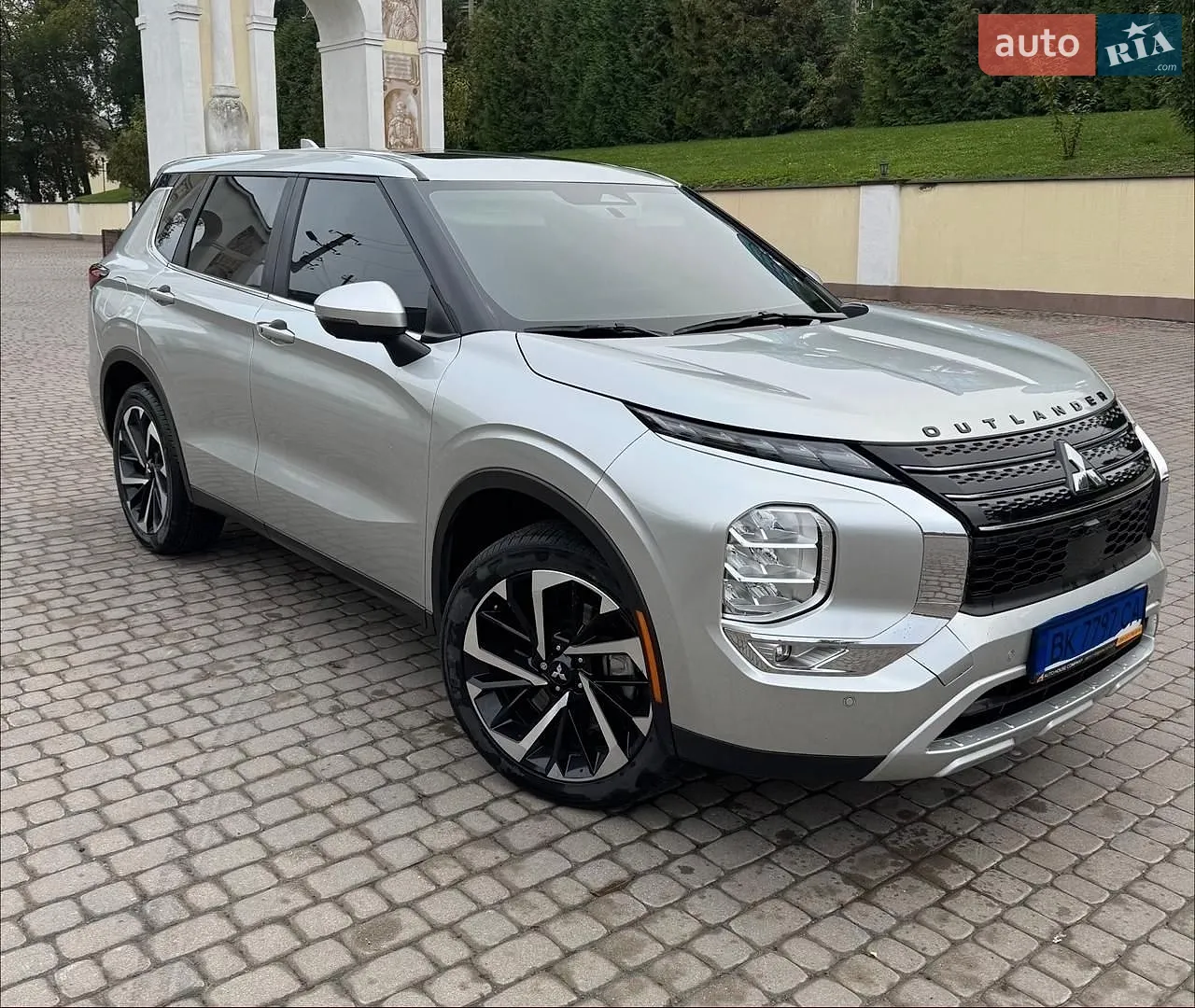 Mitsubishi Outlander, 2024