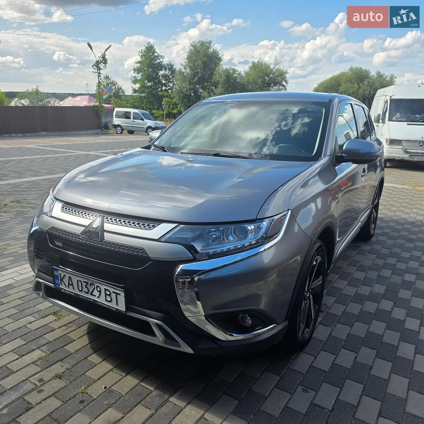 Mitsubishi Outlander 2021 — 1