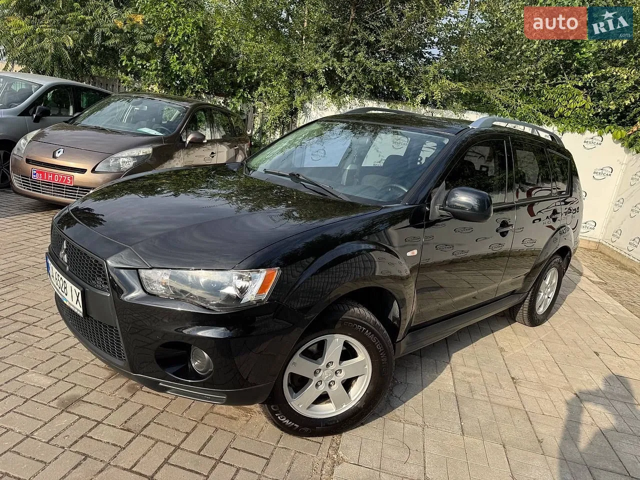 Mitsubishi Outlander, 2011